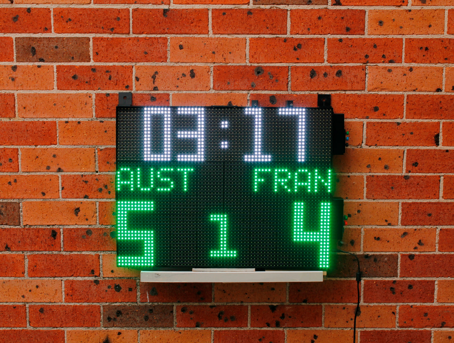 Universal Digital Sports Outdoor Portable Scoreboard (Soccer, Hockey and Multiple Sports) – 64cm × 48cm