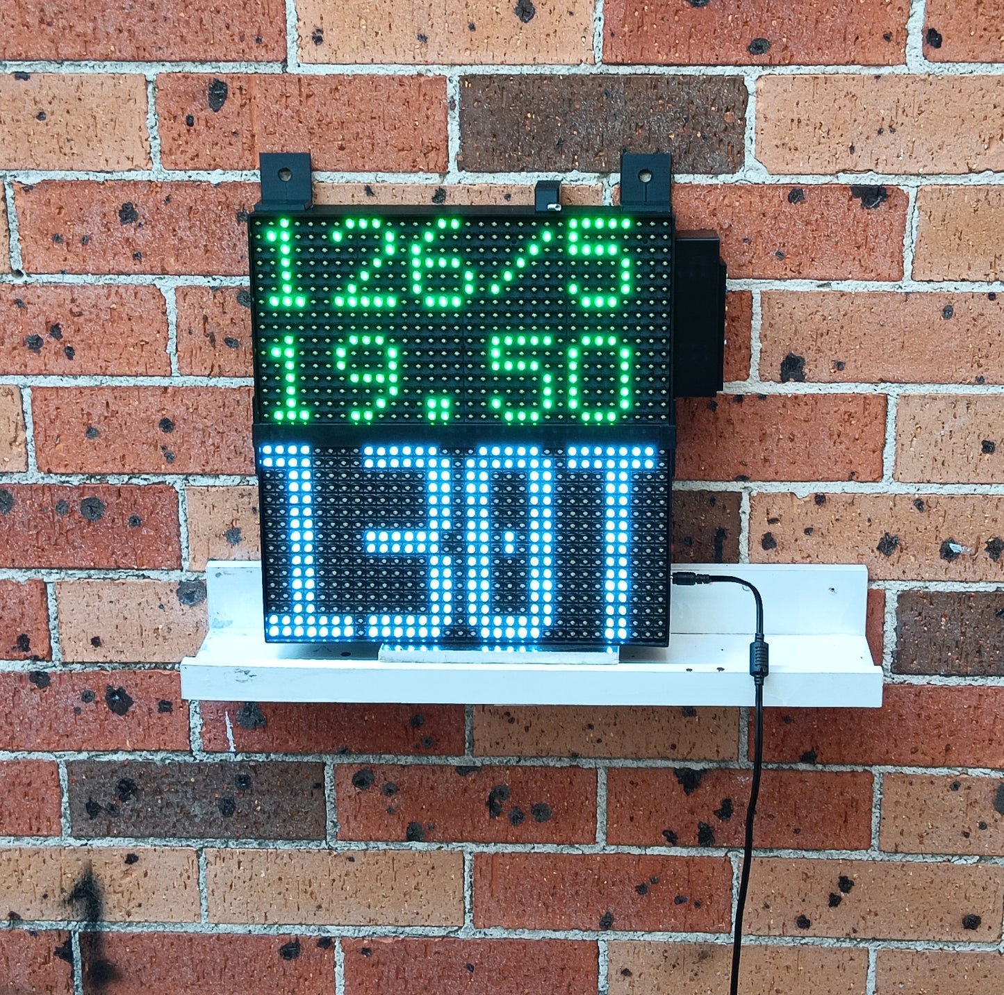 32cmx32cm Digital Cricket Scoreboard with Runs, Wickets, Overs, and Target display