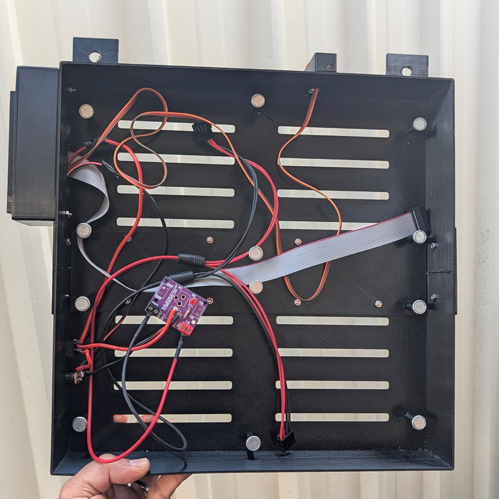 Universal Digital Soccer & Hockey Scoreboard (32cm × 32cm)
